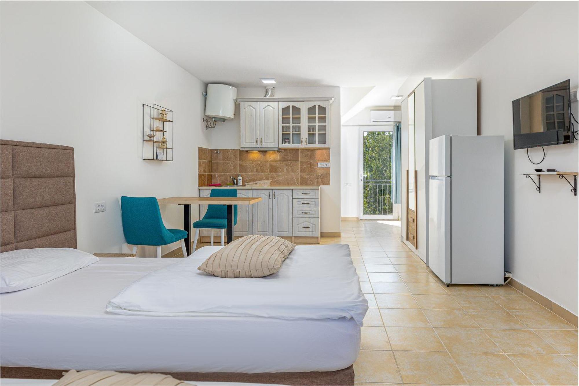 Apartments Lustica Radovici Pokoj fotografie