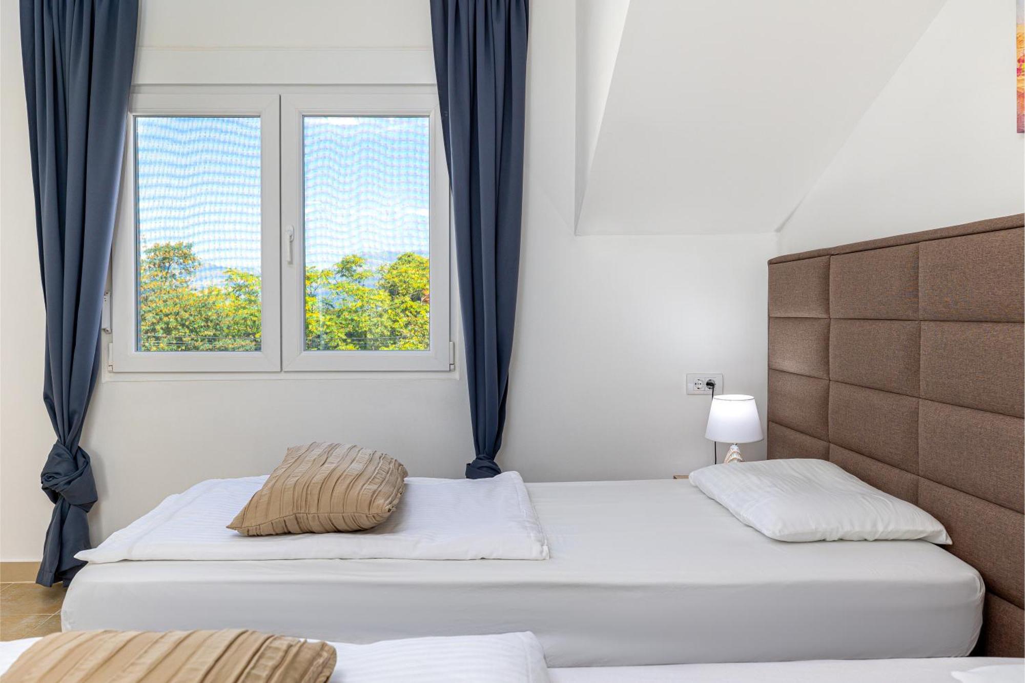 Apartments Lustica Radovici Pokoj fotografie